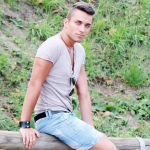 Cristian è un ragazzo di Roma